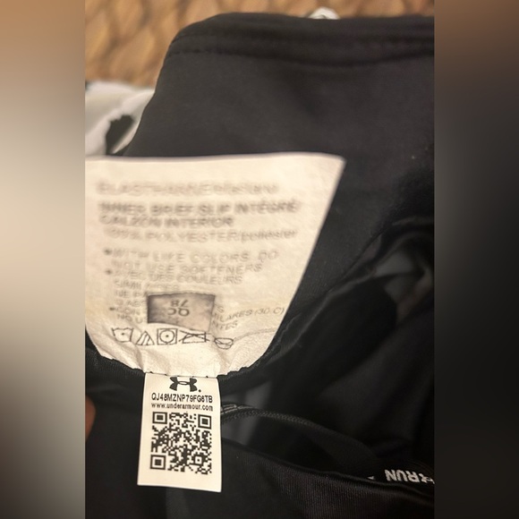 Under Armour NWT SZ S black/gray trim loose athletic shorts, wide logo waistband - Picture 4 of 7